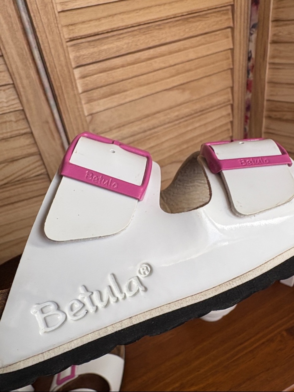 Betula by Birkenstock 42 Patent White Pink Buckle Sandals - Picture 5 of 11